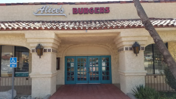 Alice's Burgers inside