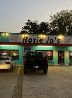 Rosie Jo's outside