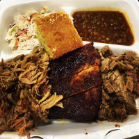 Pig Park Bbq food