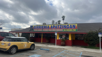 Birrieria Apatzingan inside