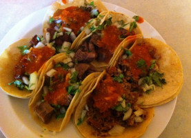 Taqueria Los Altos food