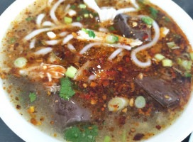 Pho Lao Vieng food