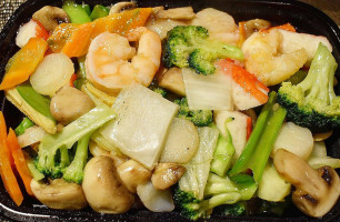 Hunan Wok Carry Out food