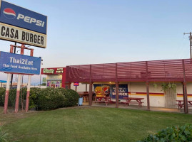 Casa Burger Drive In outside