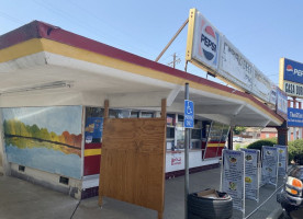 Casa Burger Drive In outside