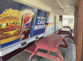 Casa Burger Drive In outside