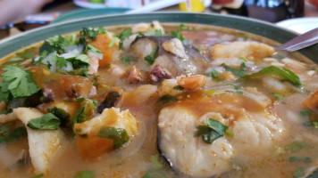 El Lago Mariscos food