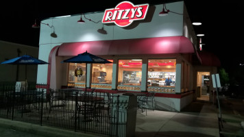 Ritzy's outside