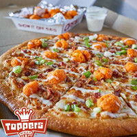 Toppers Pizza food