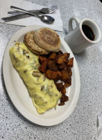 Bertha's Diner food