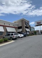 Baumhower’s Victory Grille Huntsville inside