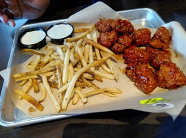 Buffalo Wild Wings food