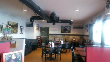 Hogback Bbq Grill inside