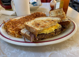 Dimples Diner food