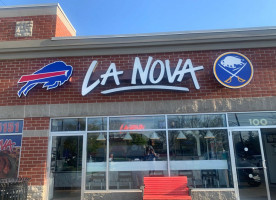 La Nova Pizzeria outside