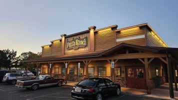 Pizza Ranch outside