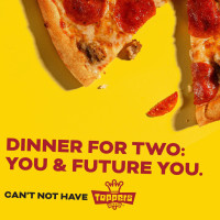 Toppers Pizza food