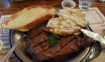 Lolo Creek Steakhouse food