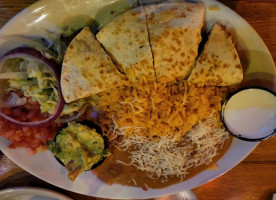 El Beso Cantina Of Greenfield food