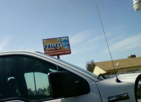 Valley Burger Drive-in outside