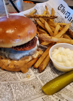 Skippy's Burger food