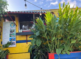 Taqueria El Taco Feliz outside