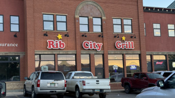 Rib City Grill Rifle outside