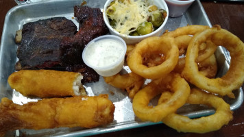 Pete's Grill food