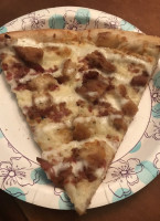 Isopo's Downtown Pizza food