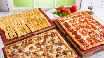 Rocky Rococo Pizza And Pasta food