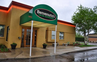 Benvenuto's outside