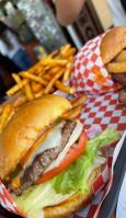 So-cal Burgers food