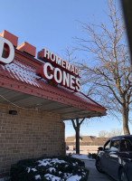 Oscar's Frozen Custard Waukesha outside