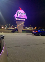 Oscar's Frozen Custard Waukesha food