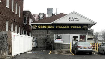 Oip-original Italian Pizza outside