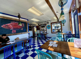 Ginos Seafood And Deli food