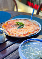 Pizza Al Fresco food