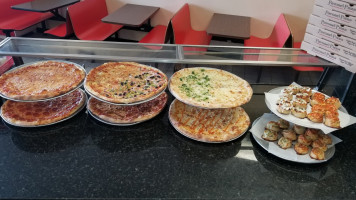 Pavone's Pizza food