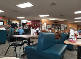 Johnnie's Drive-inn inside