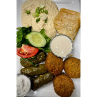 Aladdin's Natural Eatery food