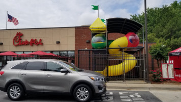 Chick-fil-a outside