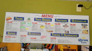 Taqueria La Estrella food