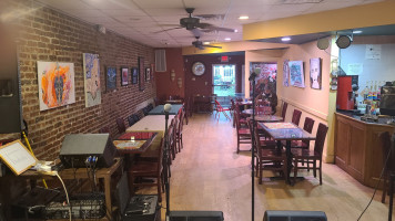 Bean Runner Cafe inside