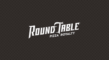 Round Table Pizza inside