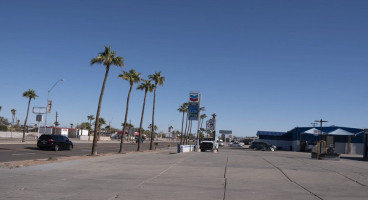 Gila Bend Food Mart outside