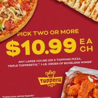 Toppers Pizza food