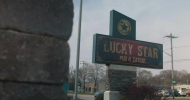 Lucky Star Pub Eatery outside