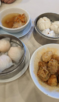 Lunasia Dim Sum House food