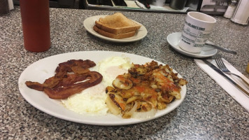 Rolando's Diner food