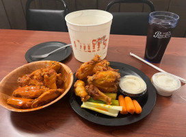 Duff's Famous Wings food